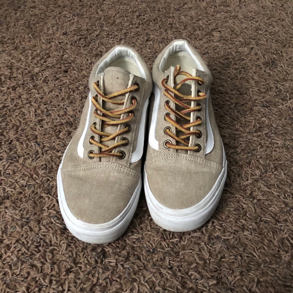 tan / khaki old skool vans